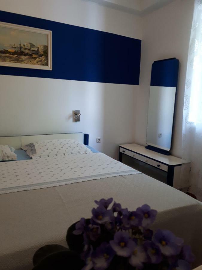 Apartmani Matas Petrčane Exterior foto