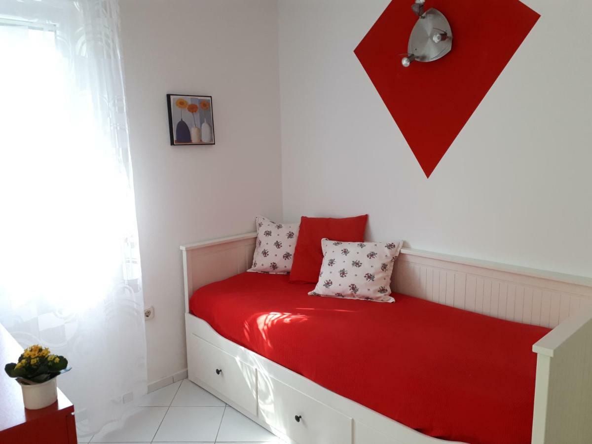 Apartmani Matas Petrčane Exterior foto