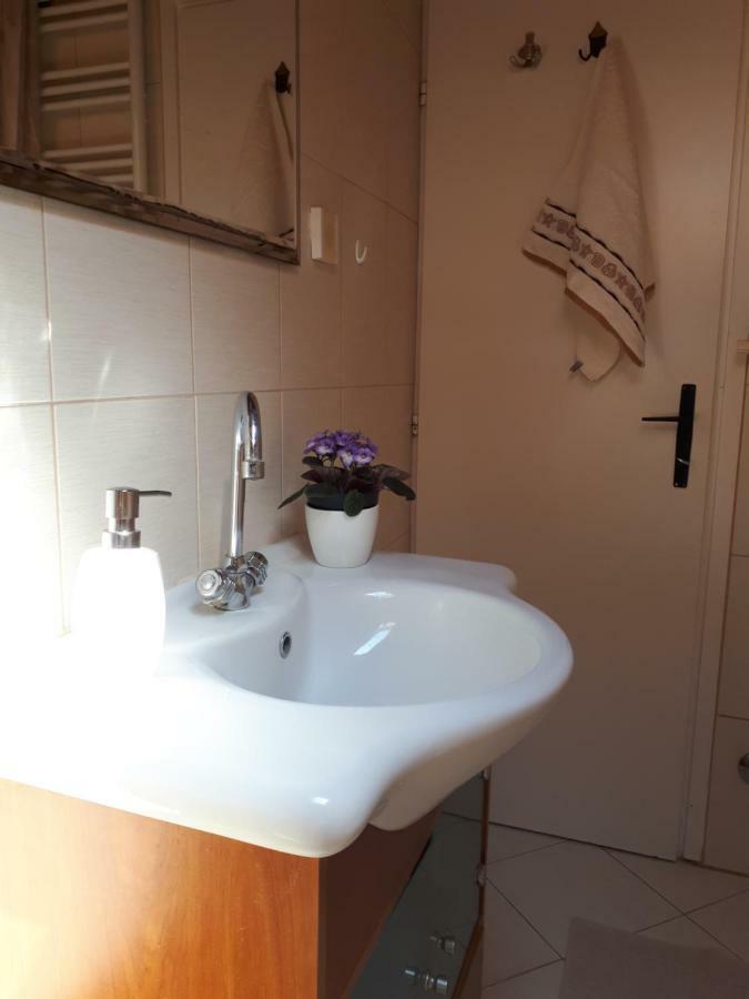 Apartmani Matas Petrčane Exterior foto
